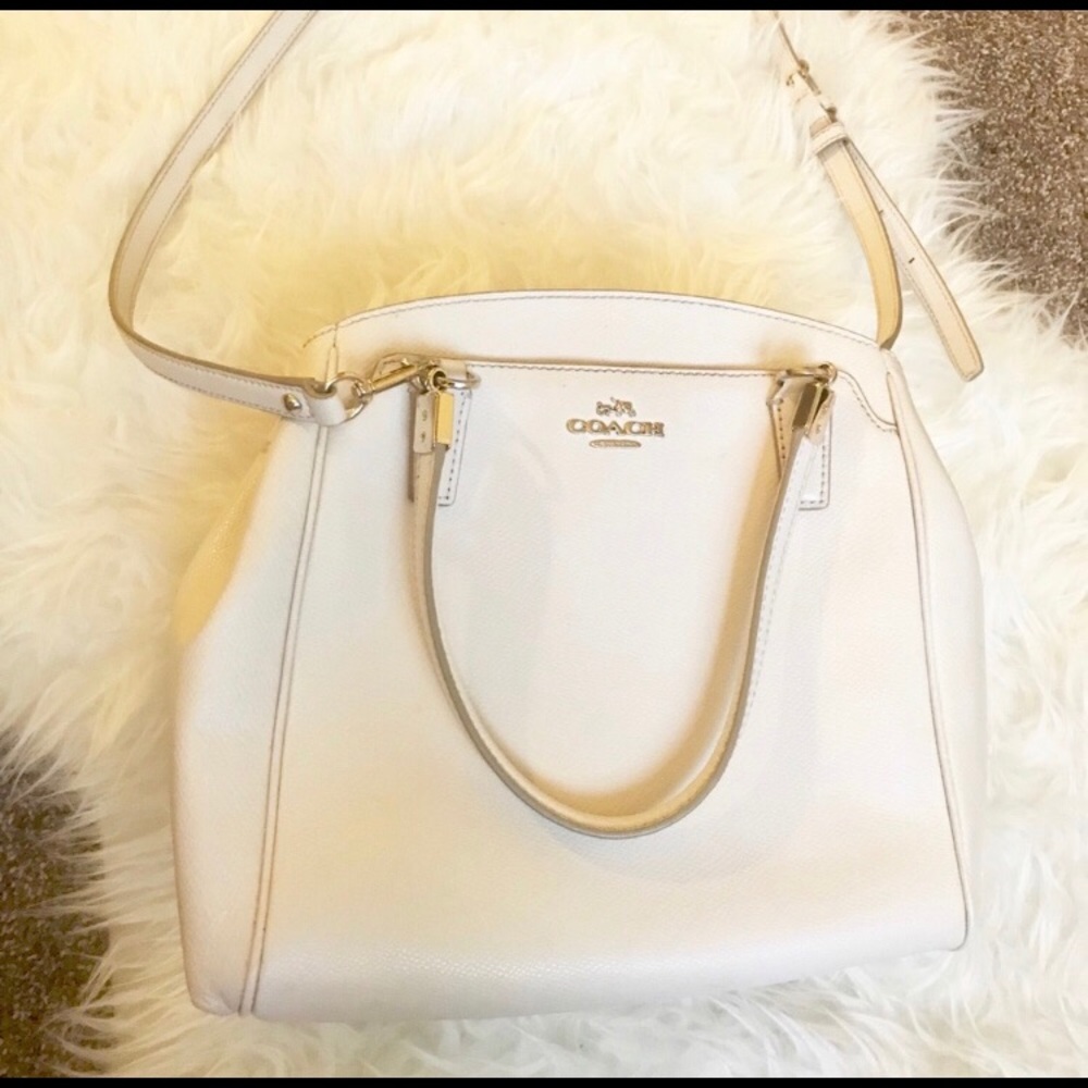 Coach Minetta purse with crossbody strap